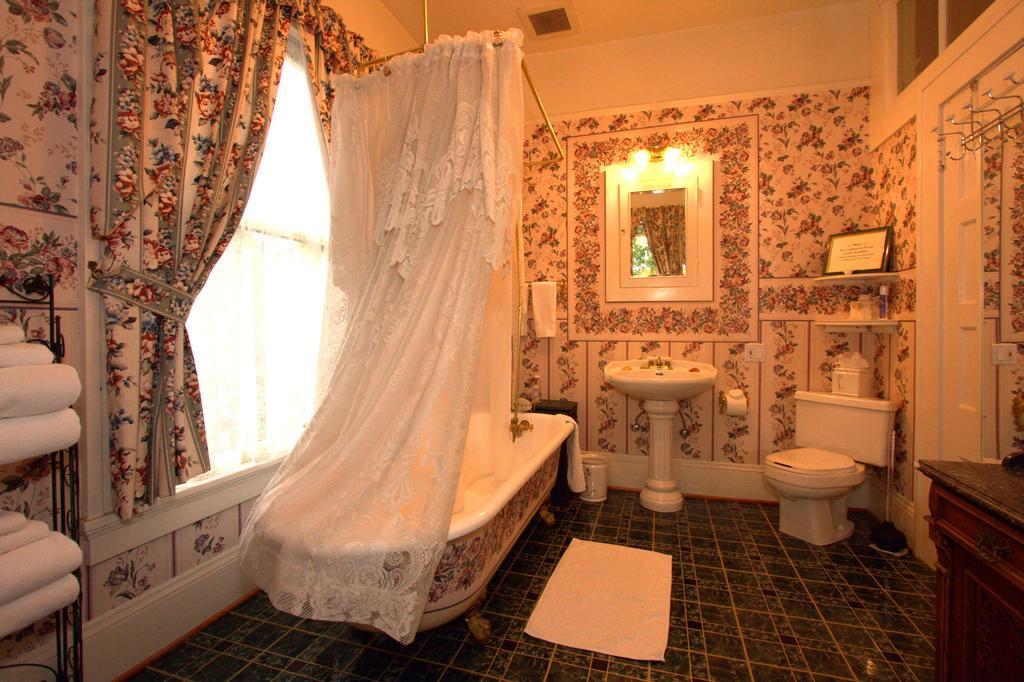 Lion And The Rose Victorian Guest House Portland Eksteriør billede