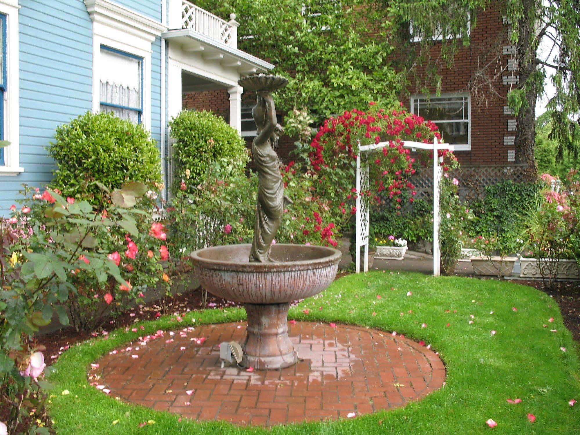Lion And The Rose Victorian Guest House Portland Eksteriør billede